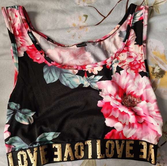 Ropa - Picture 8 of 16